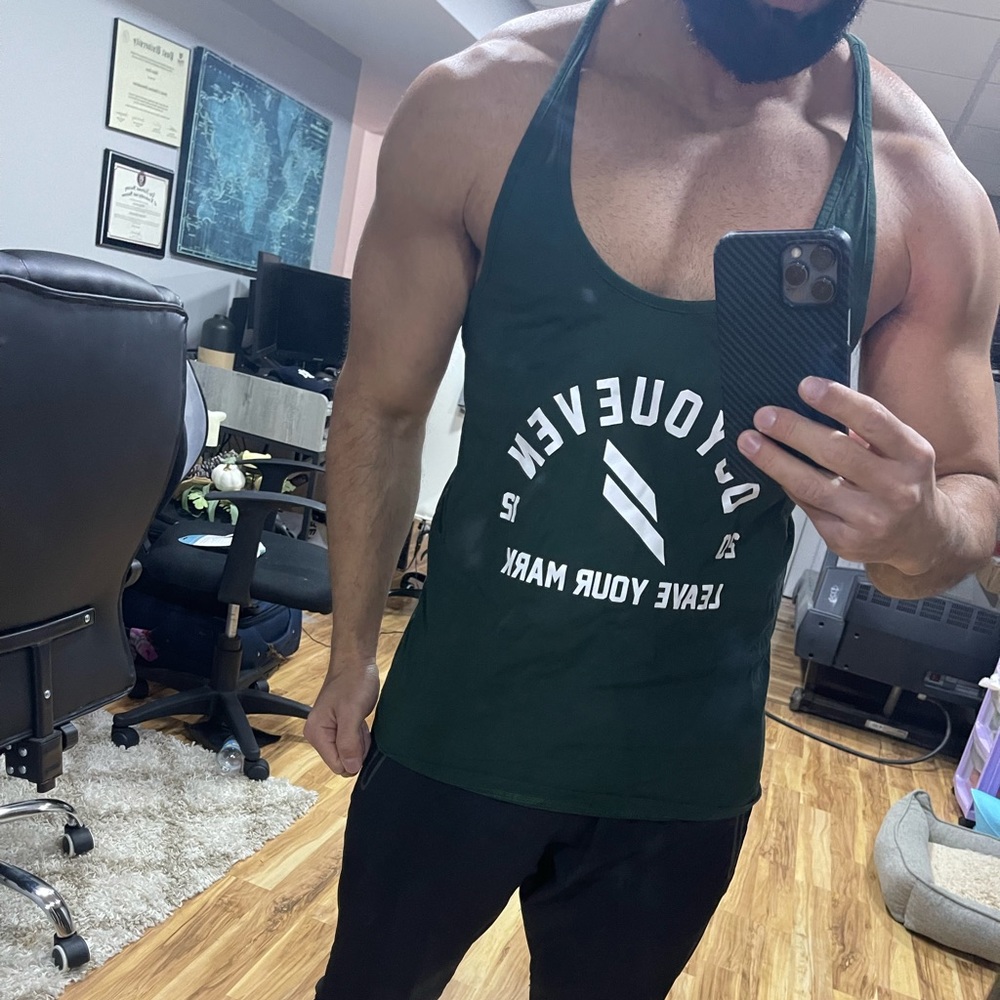 Doyoueven stinger tank Medium